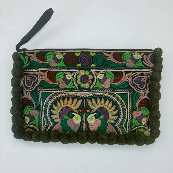 Sabai Jai - Embroidered Clutch Purse with Wristlet - Large Boho - Picture 1 of 5